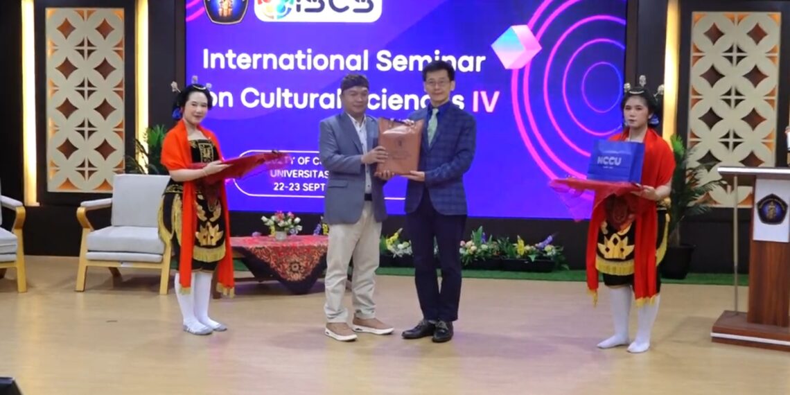 Seminar Internasional Budaya Bahas Seni dan Identitas