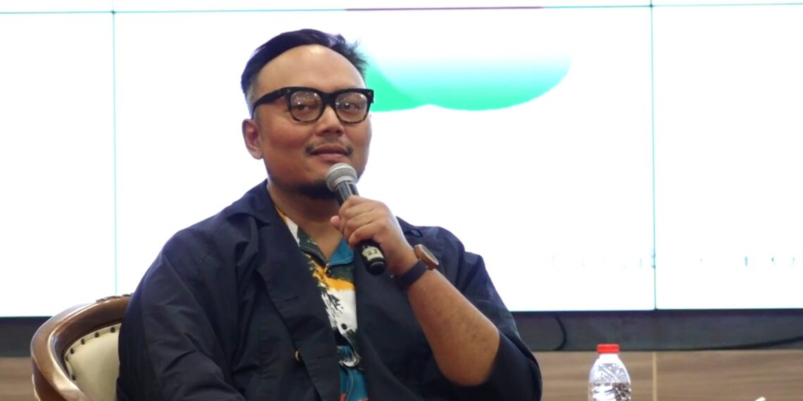 Valiant Budi Tekankan Pentingnya Keberanian Menulis