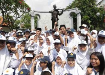 Mengoreksi Bias Urban dan Standar Pengelolaan Pendidikan di Sekolah Rakyat