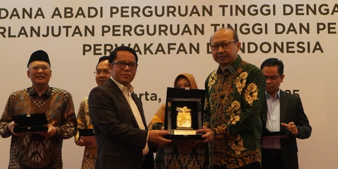 UB Raih Penghargaan BWI, Perkuat Dana Abadi Pelopor Wakaf Perguruan Tinggi