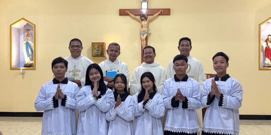 Taman Doa Kenyo Suci Diberkati, Umat Bergembira