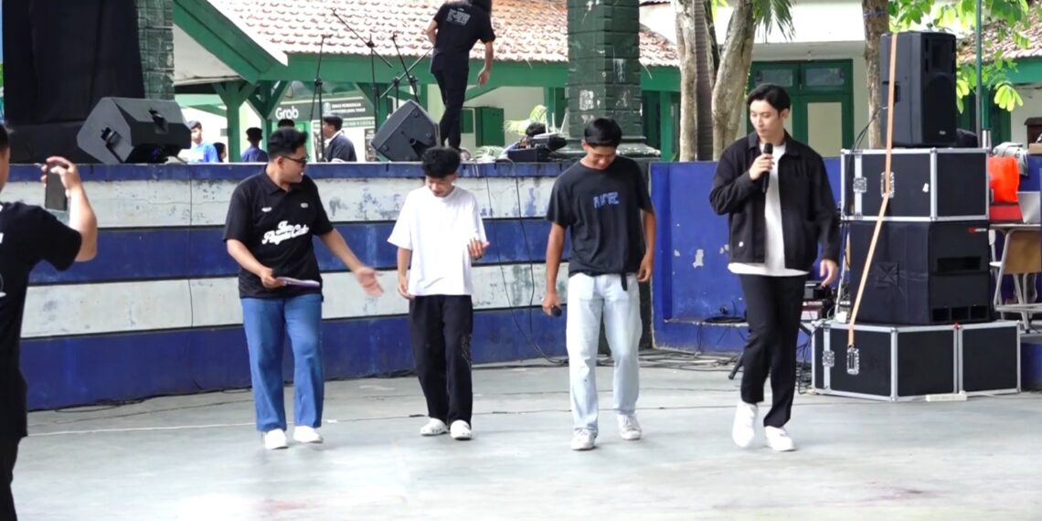 SMKN 2 Malang Belajar Digital Branding dan Personal Image