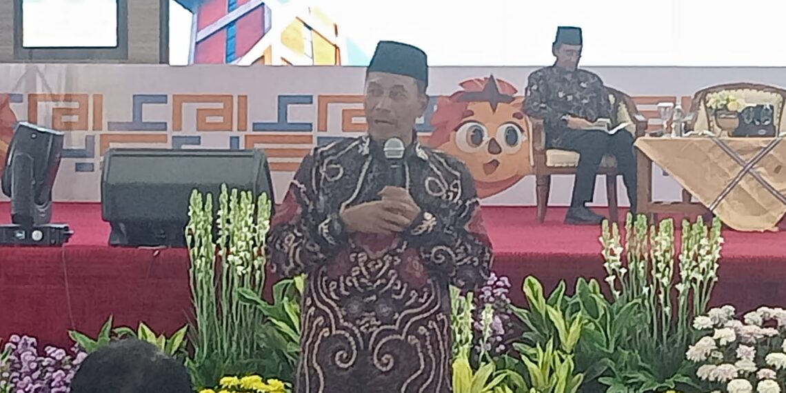 Wamendiktisaintek : Tarik Minat Anak Muda , Ganti Takmir Menjadi Direktur Masjid