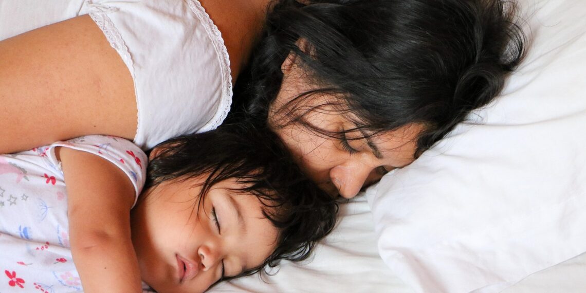 Tidur Jadi Kemewahan di Hidup Seorang Ibu