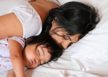 Tidur Jadi Kemewahan di Hidup Seorang Ibu