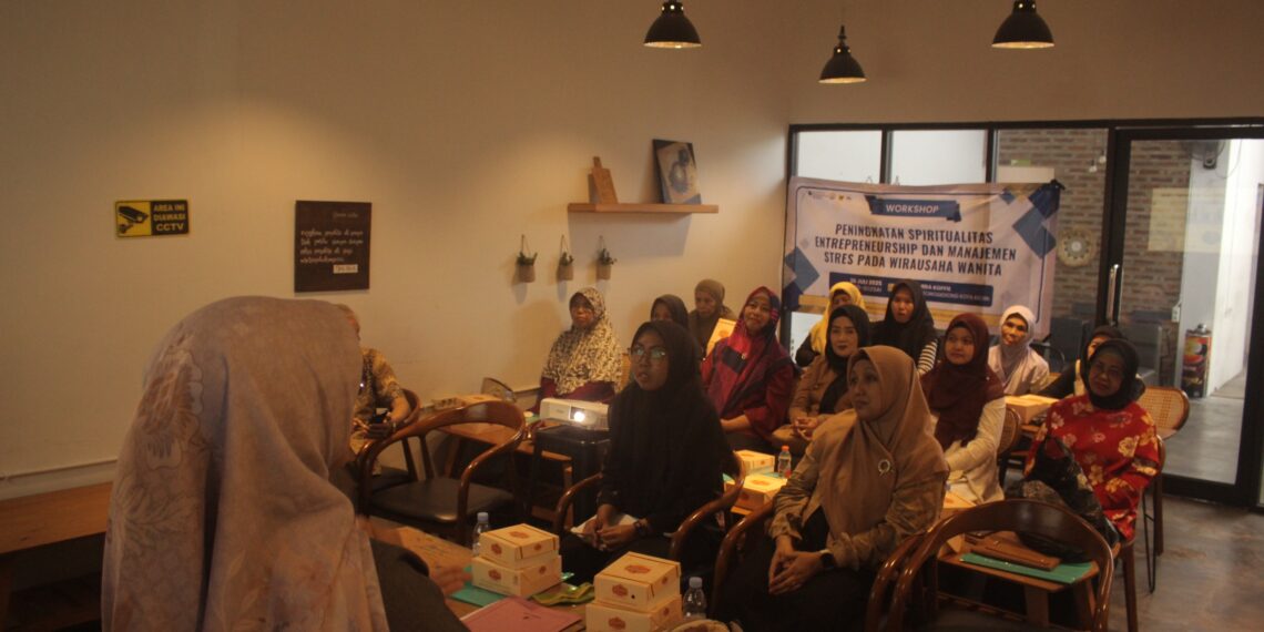 Kejar Daya Saing, FEB UB Bekali Wirausaha Wanita Spiritual Entepreneurship dan Manajemen Stress