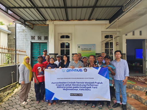 Tim Doktor Mengabdi UB Ubah Limbah Ternak Jadi Solusi Pertanian