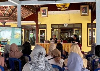 FEB UB Latih SDM Bumdes, UMKM dan Koperasi Perkuat Desa Wisata Sengguruh