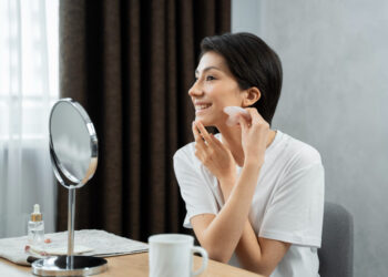 Rahasia Kulit Awet Muda: Cegah Penuaan Dini dari Dalam