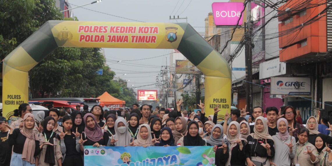 Brawijaya Clean Up Wujudkan Kediri Bersih dan Sehat