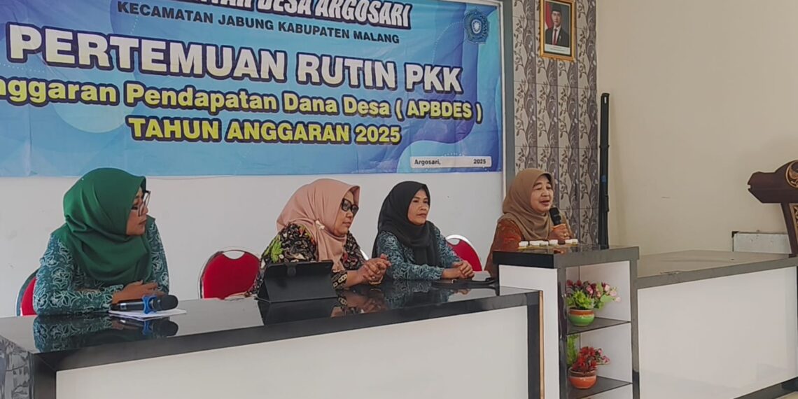 Usus Ayam Jadi Cuan: Dosen STIE Malangkuçeçwara Dorong Ekonomi Warga Argosari