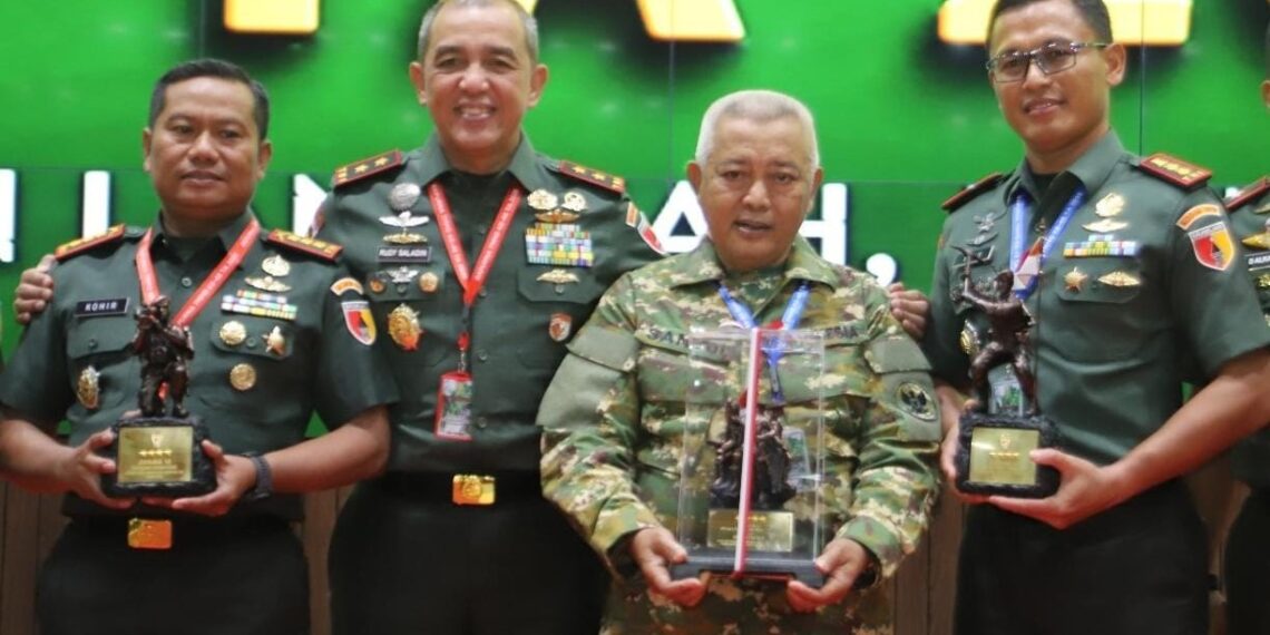 Danrem 083/ Bdj Acungi Jempol, Kodim 0818/Malang-Batu Borong Penghargaan TMMD Nasional