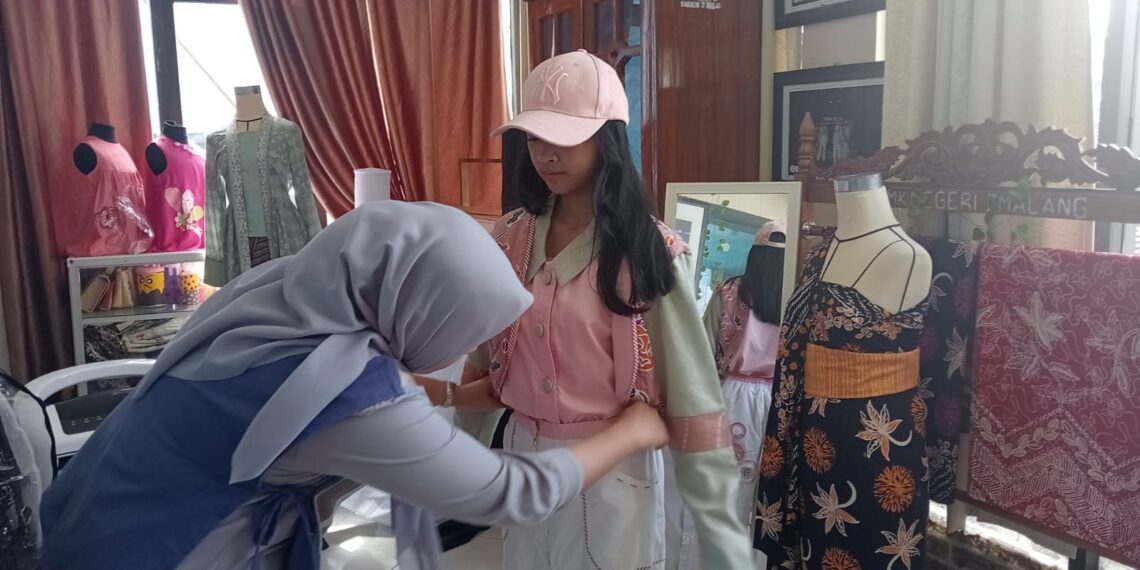 Red Model Gelar Senja Ceria Hadirkan Kolaborasi Dunia Industri dan Pendidikan