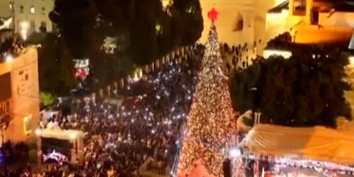 Cahaya Natal Kembali Menyala di Bethlehem Sejak Perang Gaza