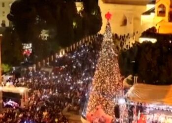 Cahaya Natal Kembali Menyala di Bethlehem Sejak Perang Gaza