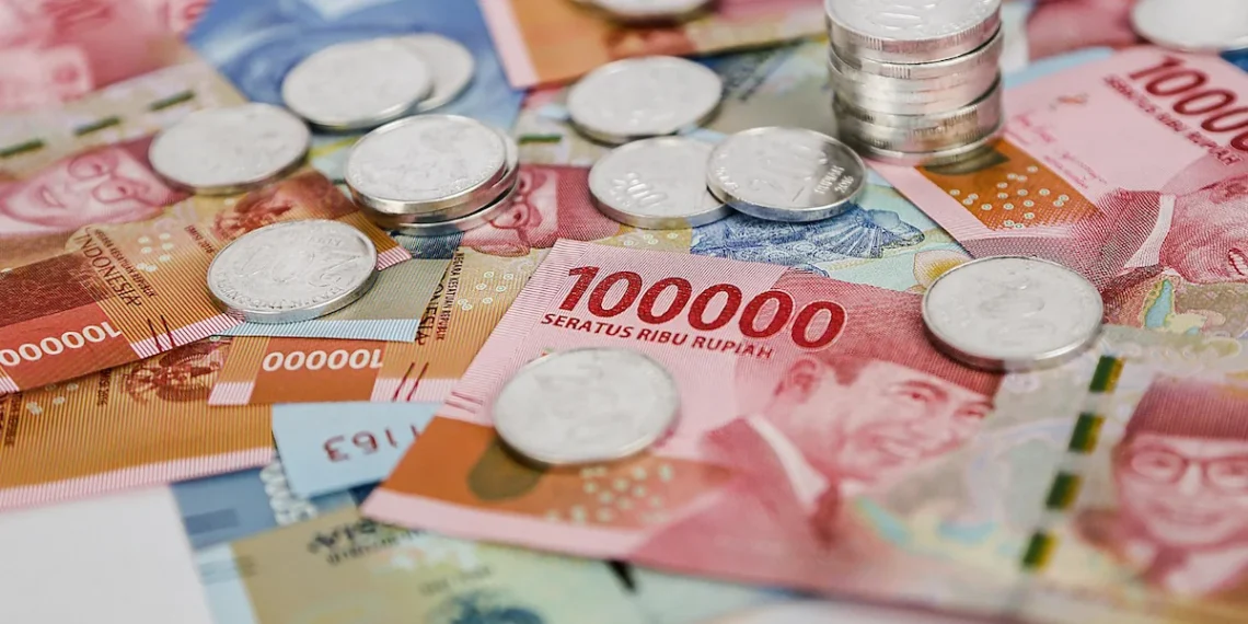Rupiah Tertekan, Ancaman Tembus Hingga Rp17.000 Menguat