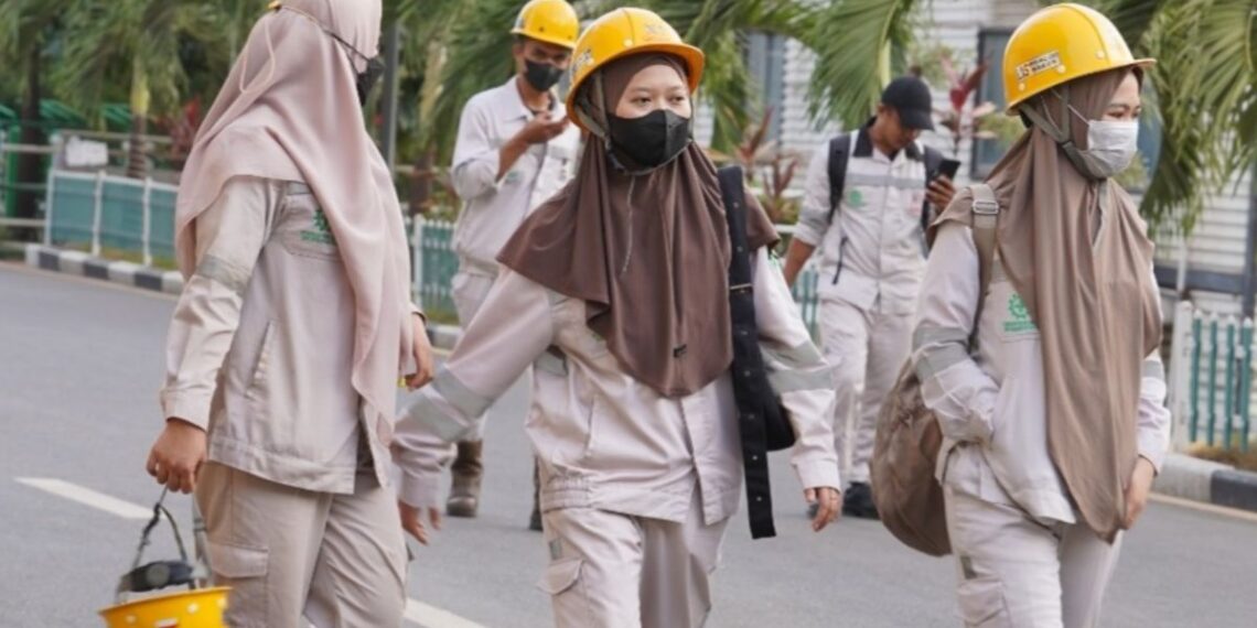 Soft Skill Kunci Perempuan Bertahan di Awal Karier