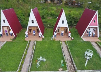 3 Destinasi Glamping Andalan Malang Raya