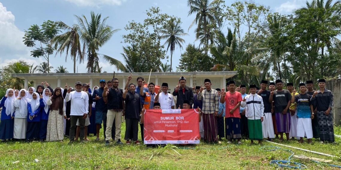 Tepat Tahun Baru, RUMAT Indonesia Wujudkan Sedekah Jariyah Sumur Bor Melalui SAHDHU