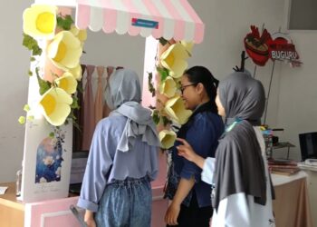 PAKADES XII Ruang Refleksi Karya Mahasiswa DKV