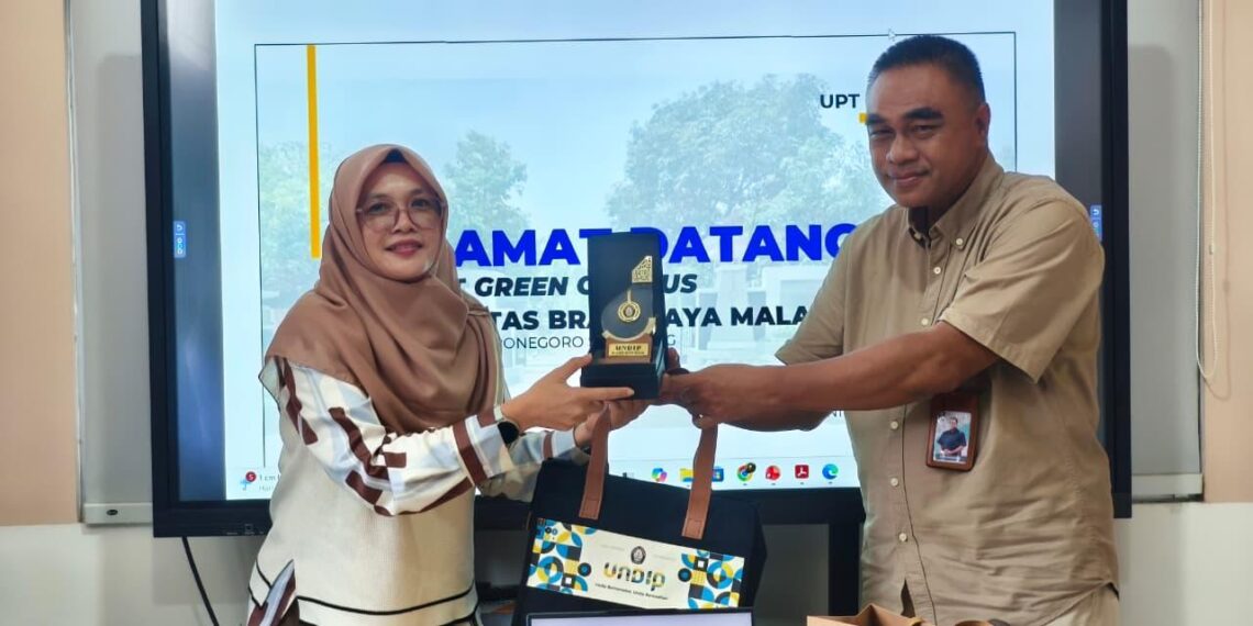 UPT UB Green Campus Benchmarking Konsep Zero Waste Campus ke Undip