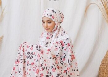 Benarkah Mukena Bukan Syarat Sah Shalat Bagi Perempuan?