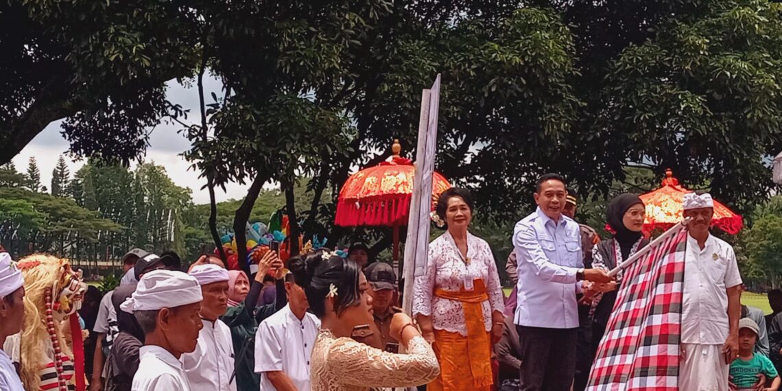 Walikota Malang Lepas Pawai Ogoh-Ogoh Nyepi Caka1948