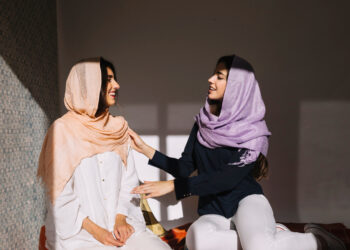 Cara Bijak Menjawab Pertanyaan Sensitif Soal Relasi dan Keuangan