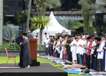 Sholat Ied di Lapangan Rektorat UB Berjalan Khidmat 