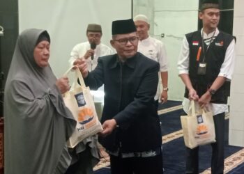 Tegaskan Kehadiran di Masyarakat, Masjid Syuhada Bagikan Bingkisan Lebaran