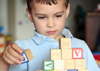 Kenali Istilah Autis dan Autisme Lebih Dekat