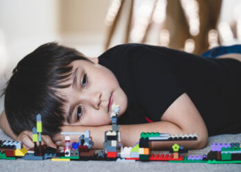 Hati-Hati! Anak Pendiam, Tanda Masalah Tersembunyi