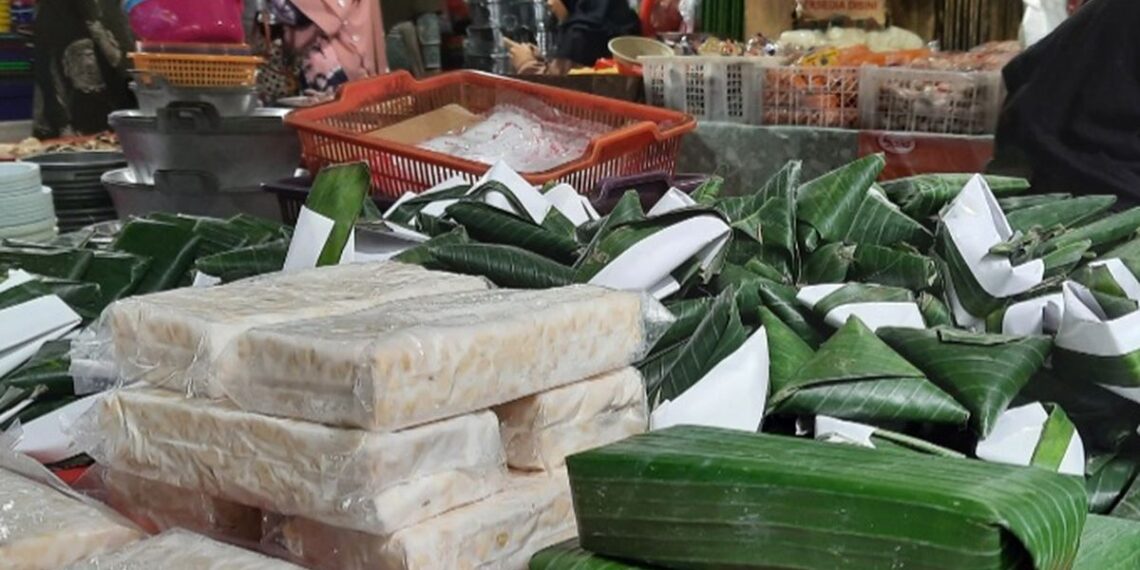 Harga Plastik dan Kedelai Naik, Tempe Terancam Mahal