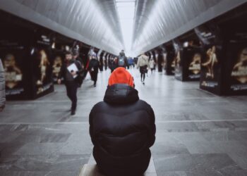 Ekstrovert Bukan Jawaban atas Kesepian Dalam Lingkungan