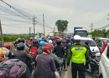 WFH Swasta-BUMN Tanpa Potong Gaji, Ini Aturannya