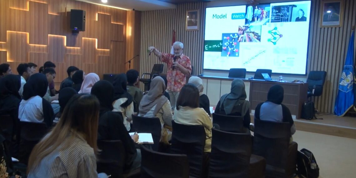 Prof Meine Kupas Kompleksitas Agroforestri Modern