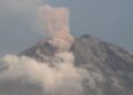Semeru Erupsi Lagi, Warga Diminta Patuhi Zona Bahaya