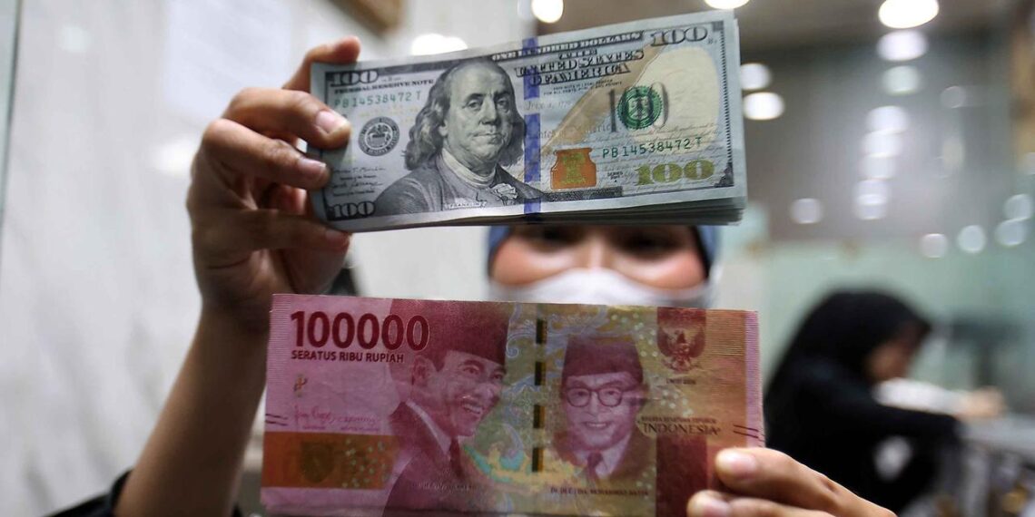 Dolar AS Nyaris Tembus Rp18.000, Rupiah Kian Tertekan Akibat Geopolitik Global