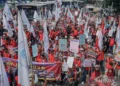 Upah Jalan di Tempat, Risiko Kerja Terus Naik