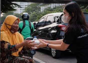 Cara Sederhana Dukung Sesama di Tengah Tekanan Ekonomi, Mulai dari Hal Kecil