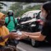 Cara Sederhana Dukung Sesama di Tengah Tekanan Ekonomi, Mulai dari Hal Kecil
