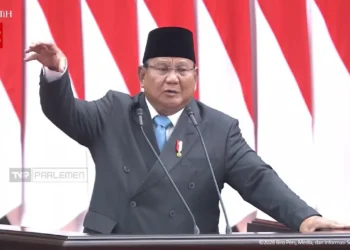 Prabowo Soroti Paradoks Ekonomi RI: Tumbuh 5 Persen, Mengapa Penduduk Miskin Justru Bertambah?