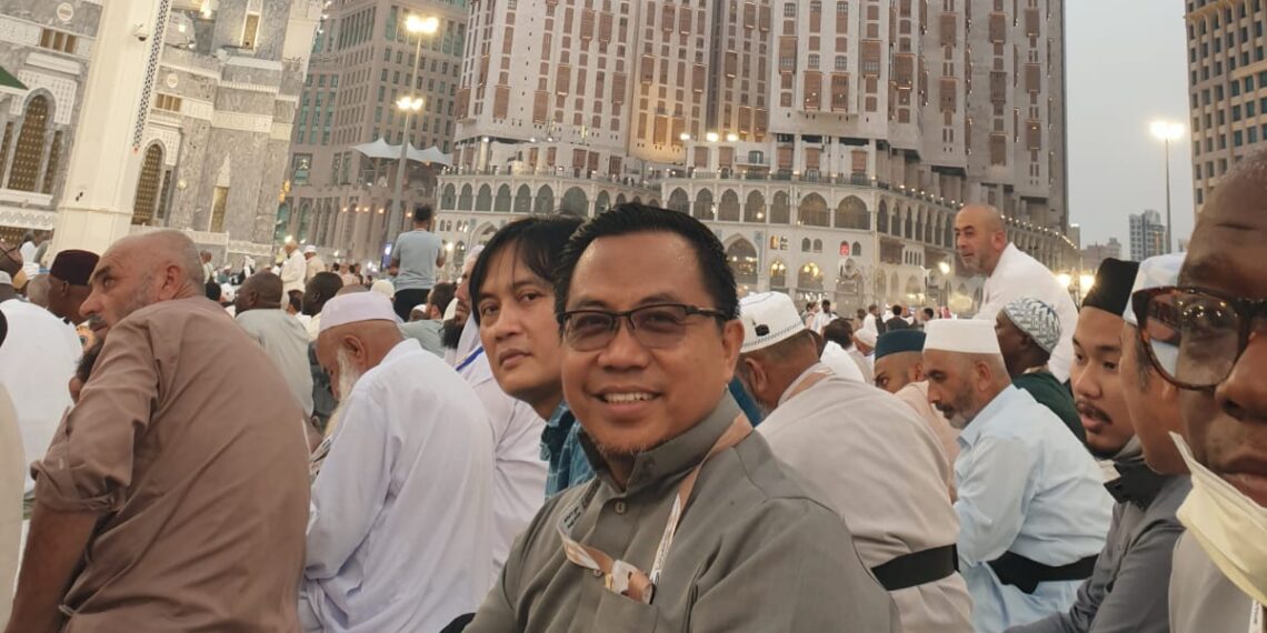 Cinta Bersemi Kembali di Tanah Suci