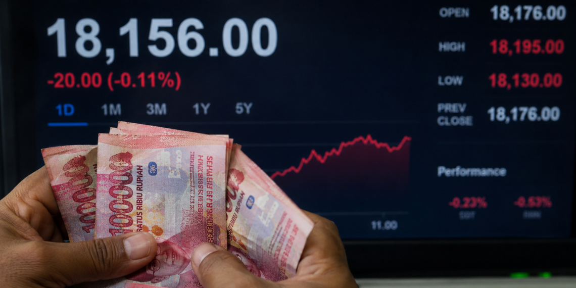 Rupiah Menembus Rp18.156, Mengapa Banyak Orang Merasa Ekonomi Semakin Berat?