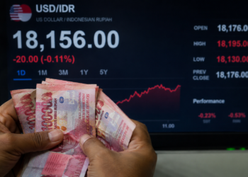 Rupiah Menembus Rp18.156, Mengapa Banyak Orang Merasa Ekonomi Semakin Berat?