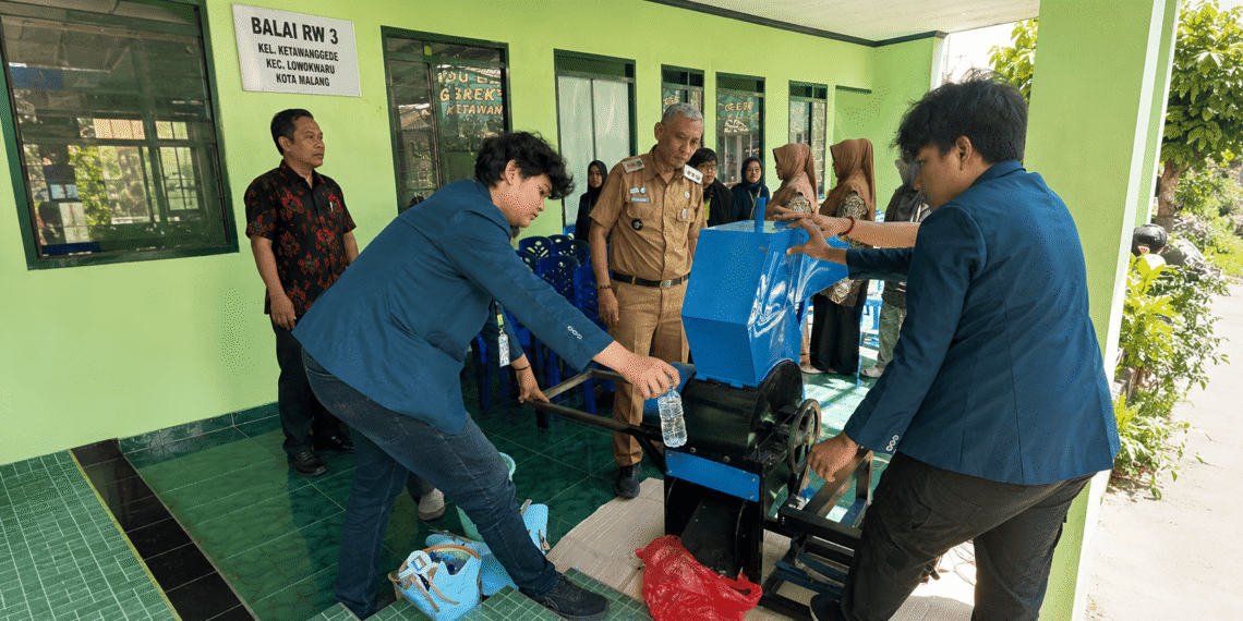 Program KLK FTAB UB Sulap Sampah Plastik Ketawanggede Jadi Bernilai Ekonomi
