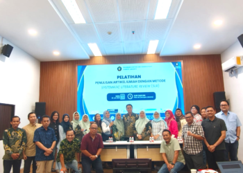 Bekal Menemukan Kebaruan Disertasi, Tim Pengmas FIA UB Latih Mahasiswa Doktor dengan Metode SLR
