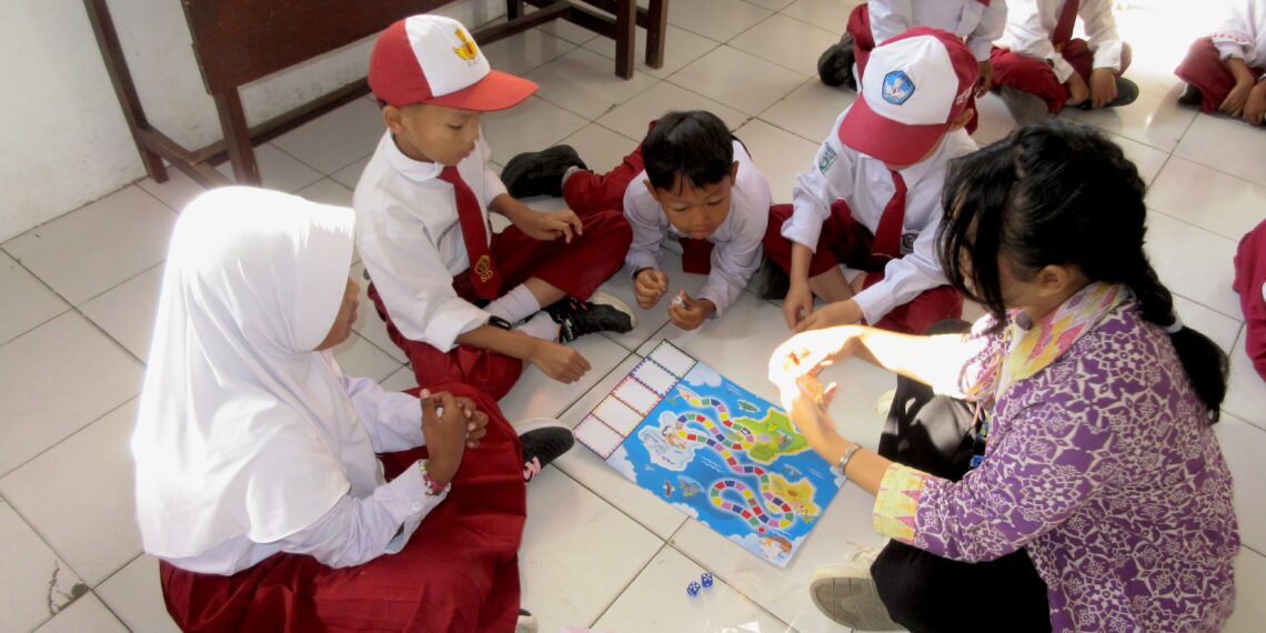 Mahasiswa FISIP UB Bangun Literasi Digital Anak Lewat Program CERDAS