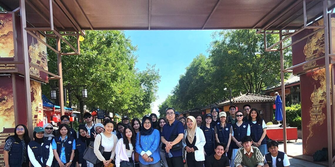 27 Mahasiswa UNAIR Jalani KKN Internasional di China, Perkuat Kolaborasi Global dan Riset Berkelanjutan