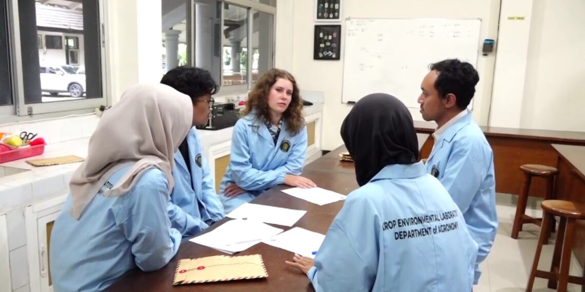 Mahasiswa Prancis Kagum Riset Pertanian UB, Sebut Layak Jadi Inspirasi